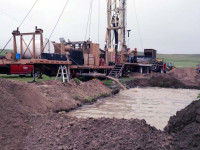 Pembuatan Mud Pit, Batanghari, Jambi (2013)