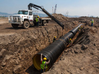 Proses instalasi HDPE pipes